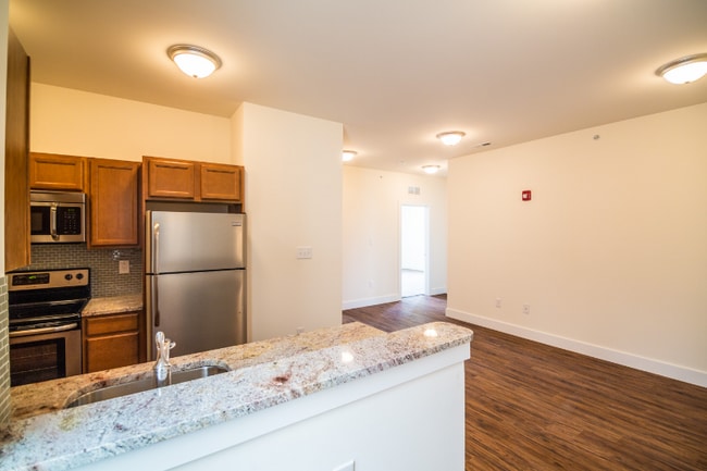Primary Photo - 411 N 34th St
