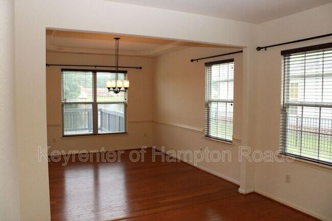 Building Photo - 3901 Grand Isle Dr