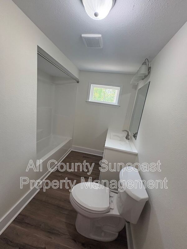 Building Photo - 265 Bowman St