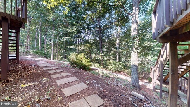 Building Photo - 9811 Fendale Ln