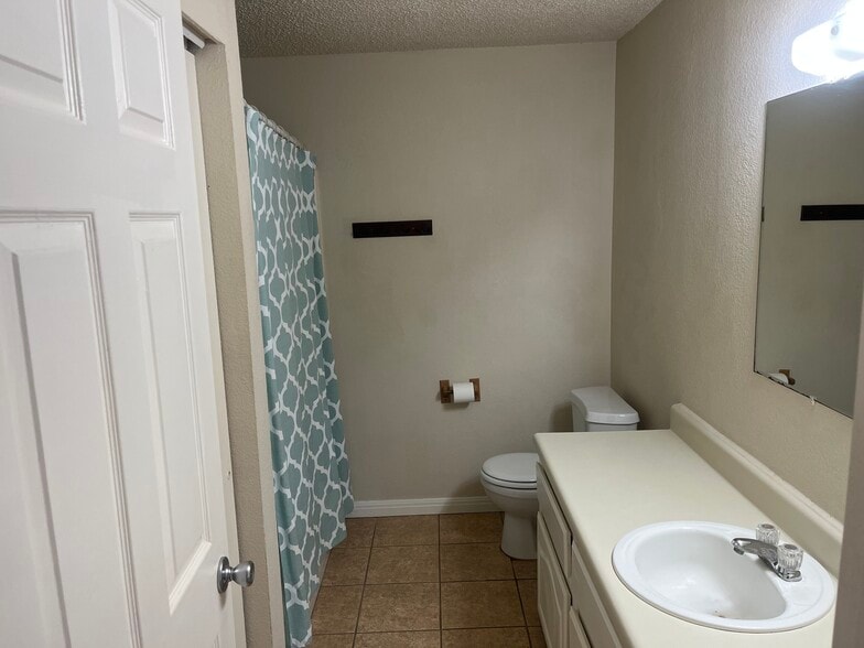 Bathroom - 321 Eagles Nest Dr