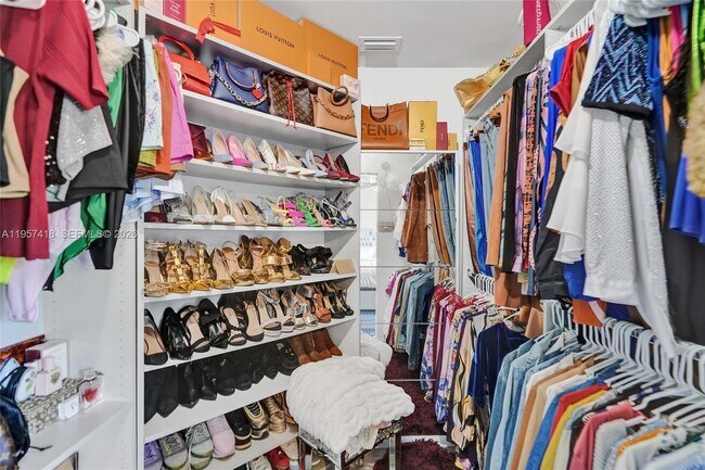 Building Photo - 2001 Barcelona Terrace