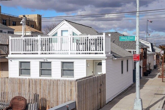 Building Photo - 157 Beach 109th St