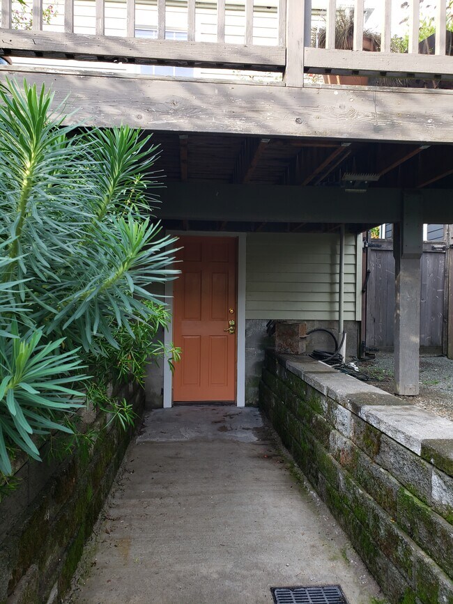 unit entrance - 2811 NW 58th St