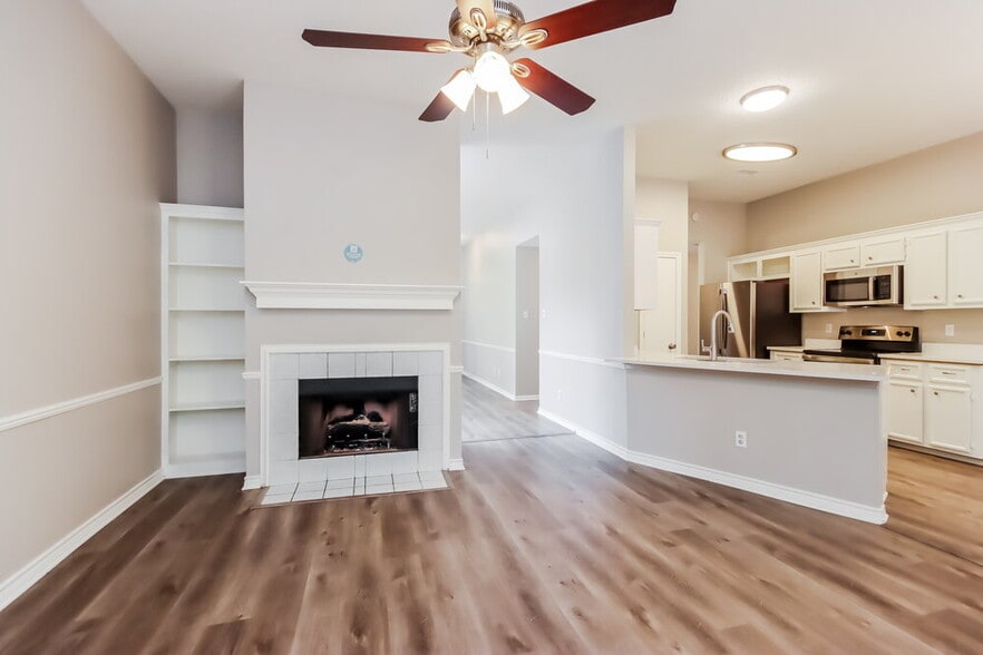 Building Photo - 4018 Hunnington Dr