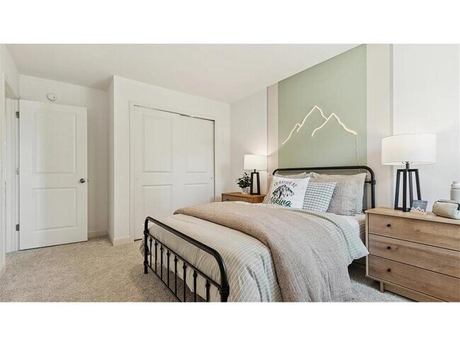 Building Photo - 2187 Tyrone Dr