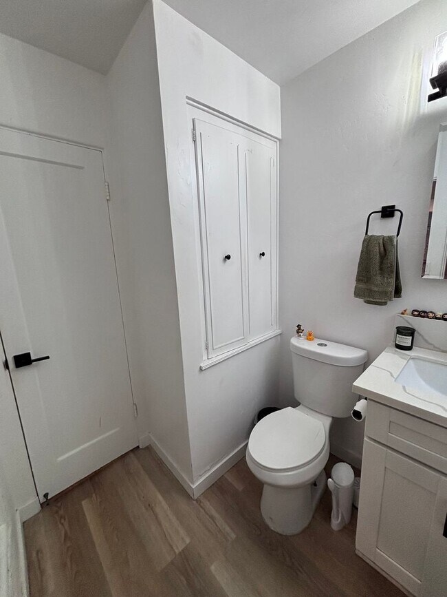 Building Photo - 6249-6253 Mary Lane Drive