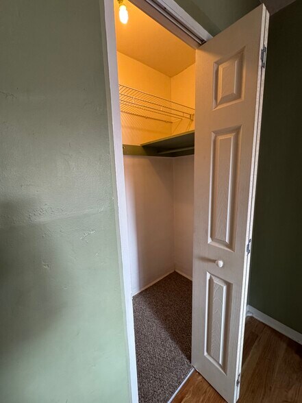 Building Photo - 2908 Monterey Ave SE