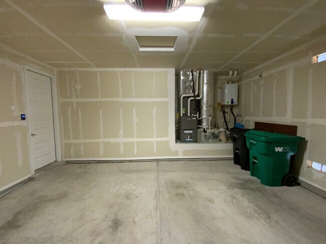 Building Photo - Recent Construction Luxury 4 Bedroom Home Available Near 528 / 550 in Rio Rancho!