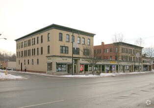 Building Photo - 687-713 Main St
