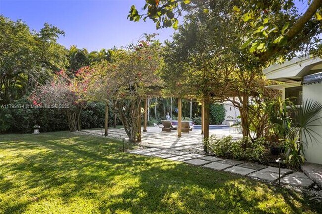 Building Photo - 7290 SW 77th Terrace