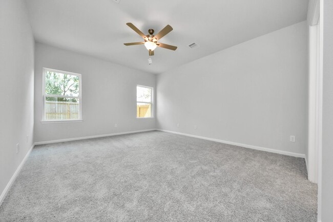 Building Photo - 15523 Foresail Ln