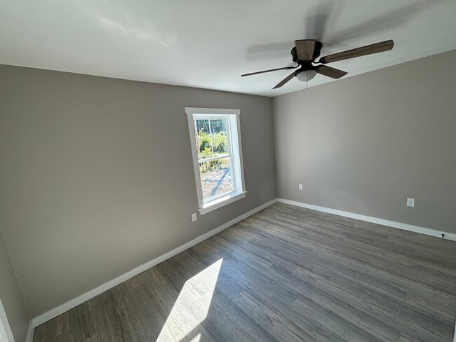 Building Photo - 22 Pond Rd