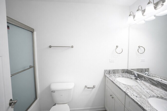 Building Photo - 1128 Gillespie Ln