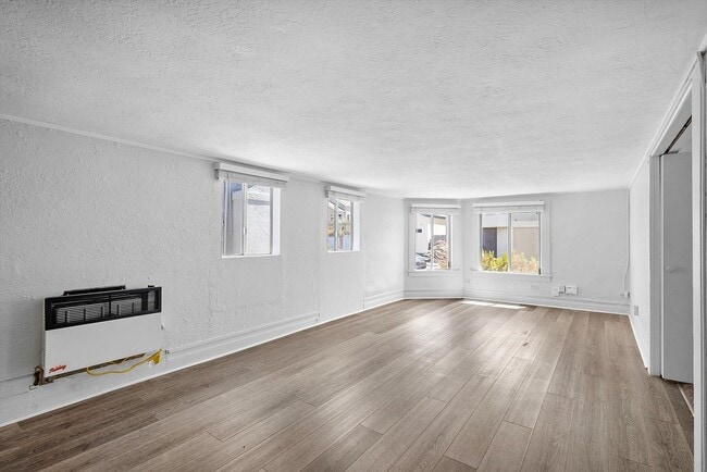Building Photo - 531 Taylor Ave