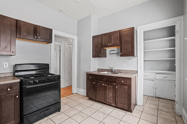 Building Photo - Maryland Lower