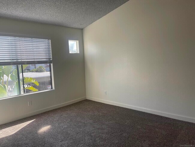 Building Photo - 9419 Fairgrove Ln