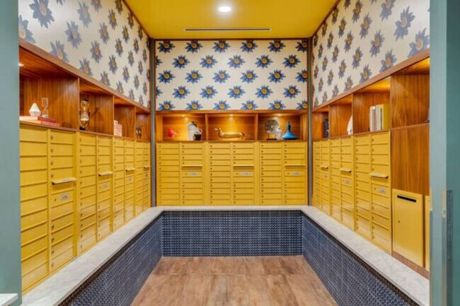 Building Photo - 309 Vine St