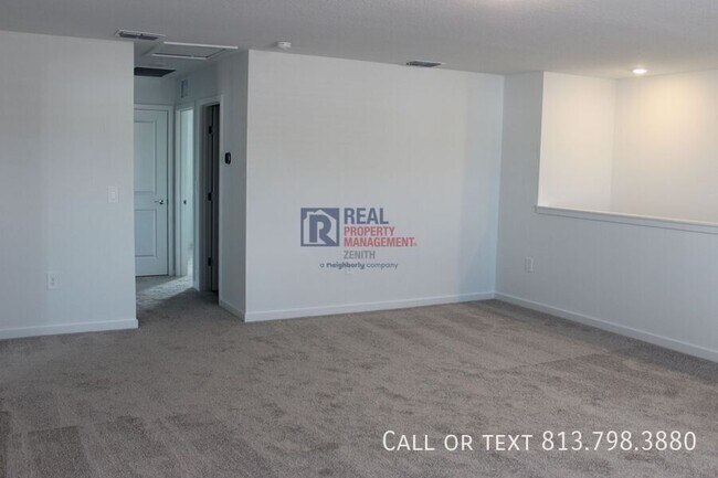 Building Photo - 11225 Sycamore Glen Loop