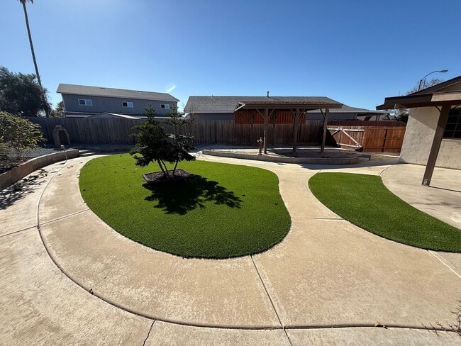 Building Photo - Newly Remodeled Home near Imperial Beach