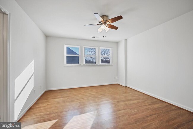 Building Photo - 10104 Sir Reynard Ln