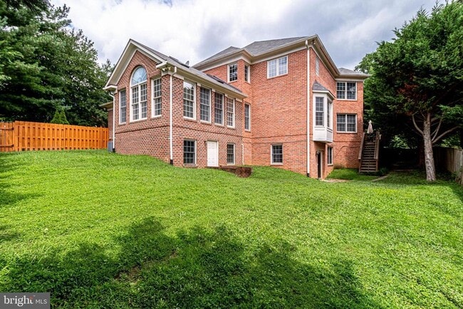 Building Photo - 1719 Strine Dr