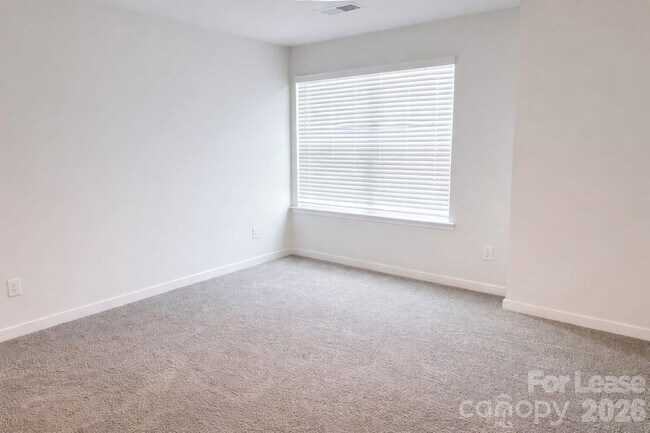 Building Photo - 116 Windstone Cmn Ln