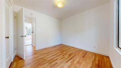 Building Photo - Beautiful 2 Bedroom 1.5 Bathroom with a Ga...