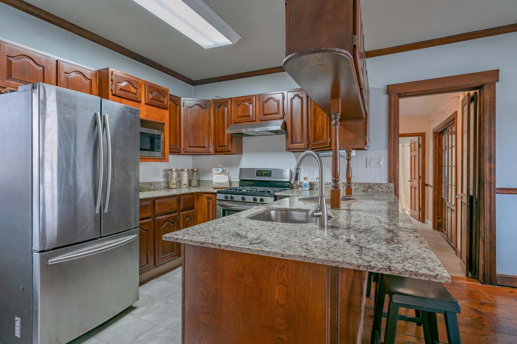 Building Photo - 459 Central St