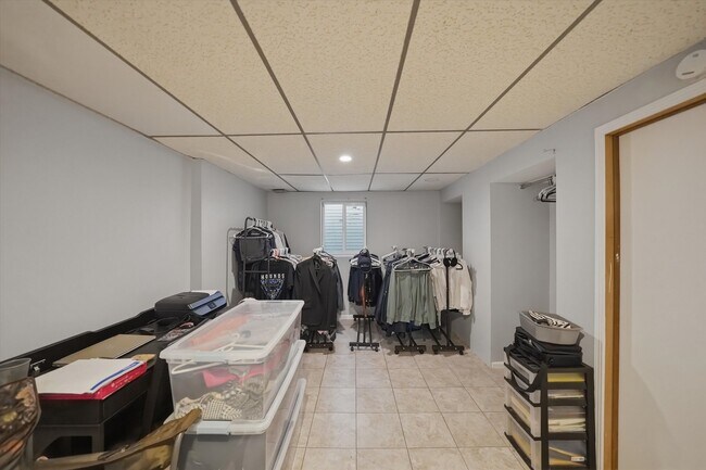 Building Photo - 1437 Sutter Dr