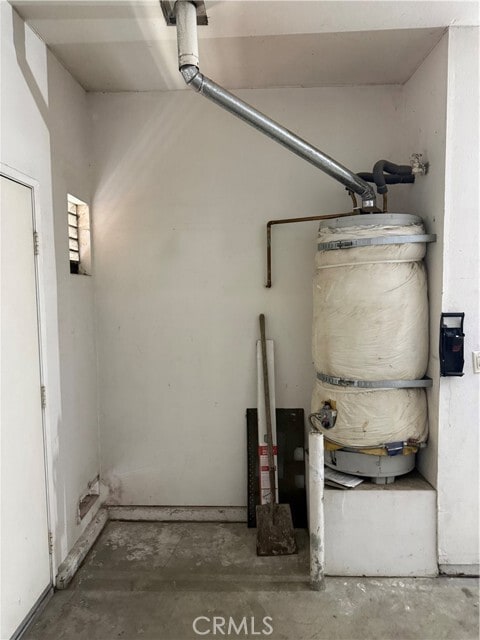 Building Photo - 865 Tam O'Shanter St