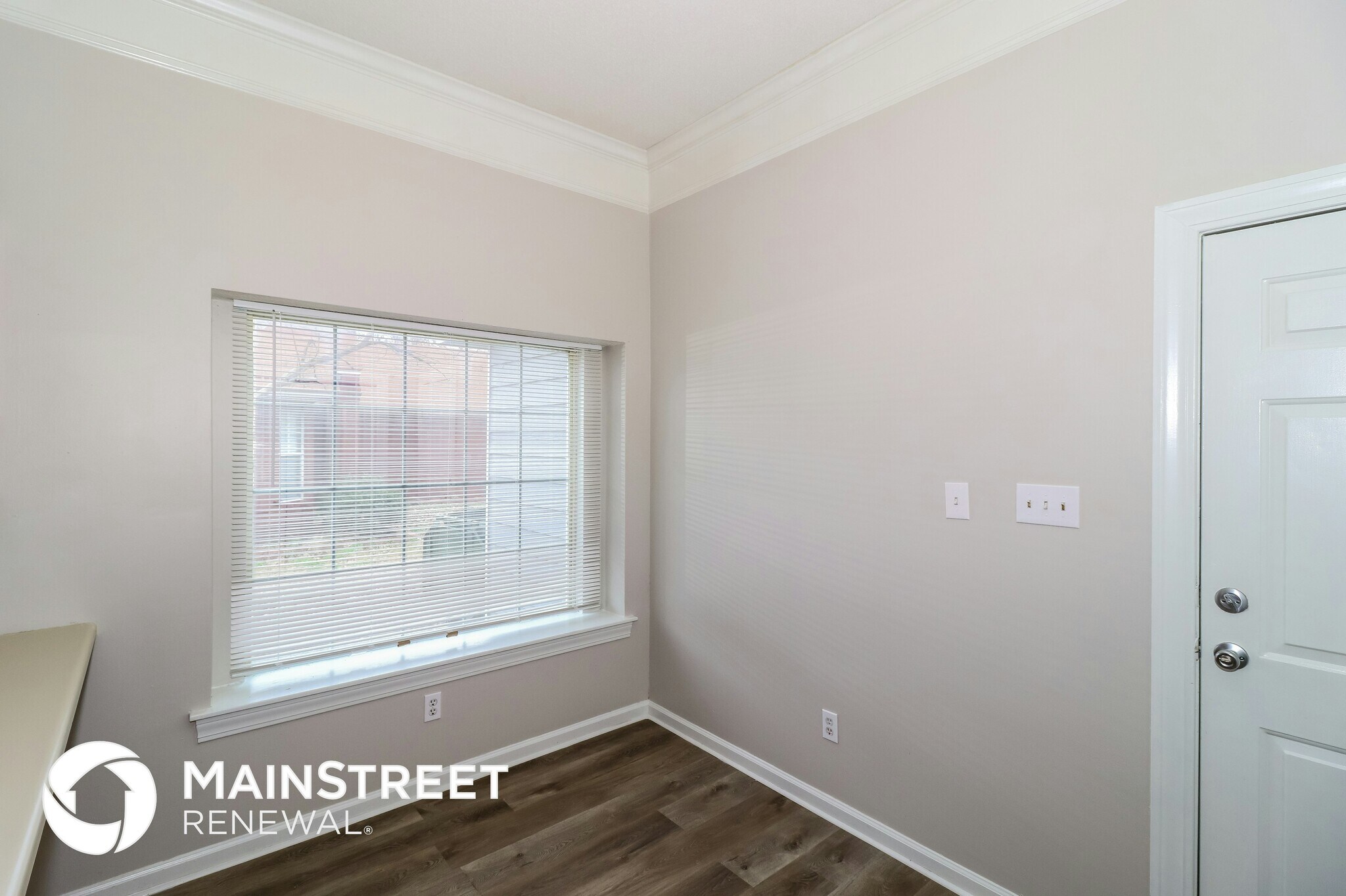 Building Photo - 7013 Juanita Cir S