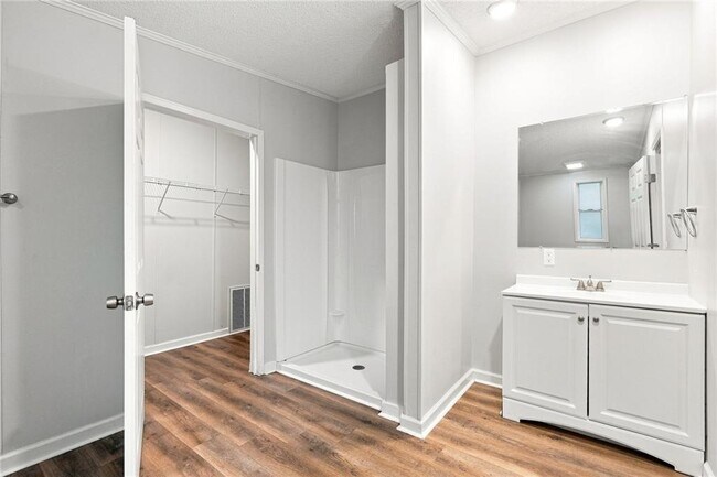 Building Photo - 4980 New Horizon Dr