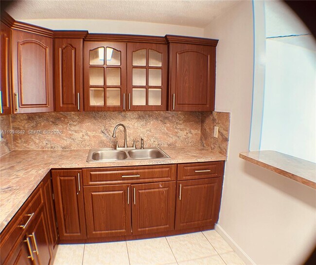 Building Photo - 14830 Naranja Lakes Blvd