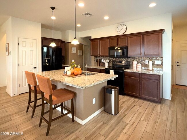 Building Photo - 16813 S 178th Dr