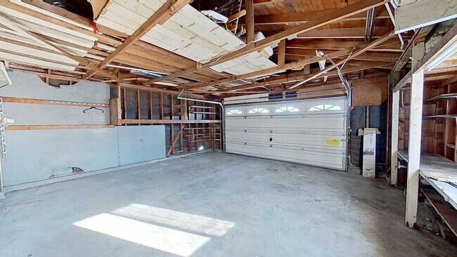 Building Photo - 8011 Taylor Dr