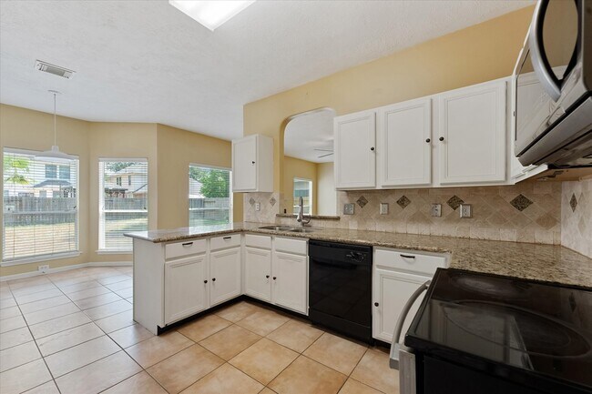 Building Photo - 23806 Spring Way Dr