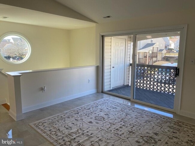 Building Photo - 9470 Scarlet Oak Dr