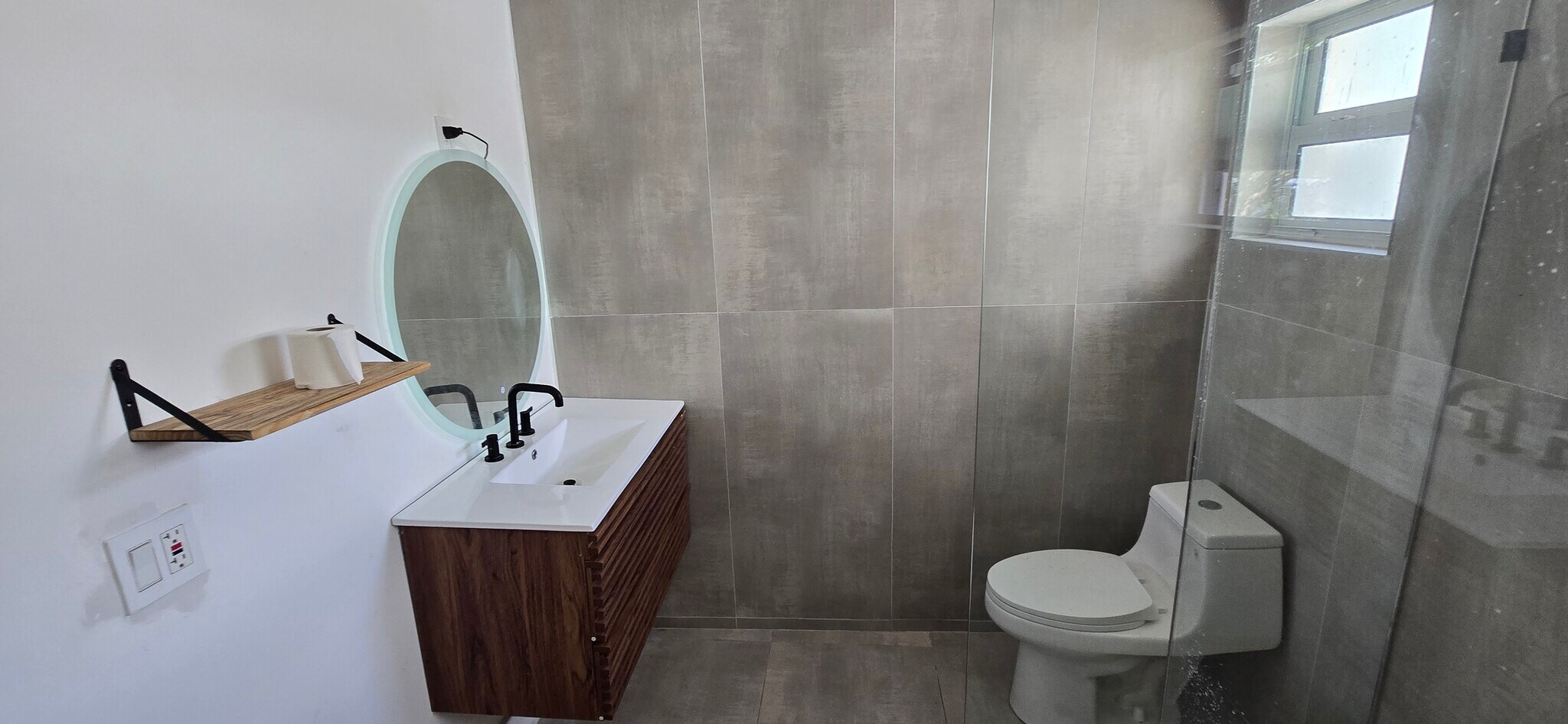 Updated bathroom - 201 NE 2nd Ave