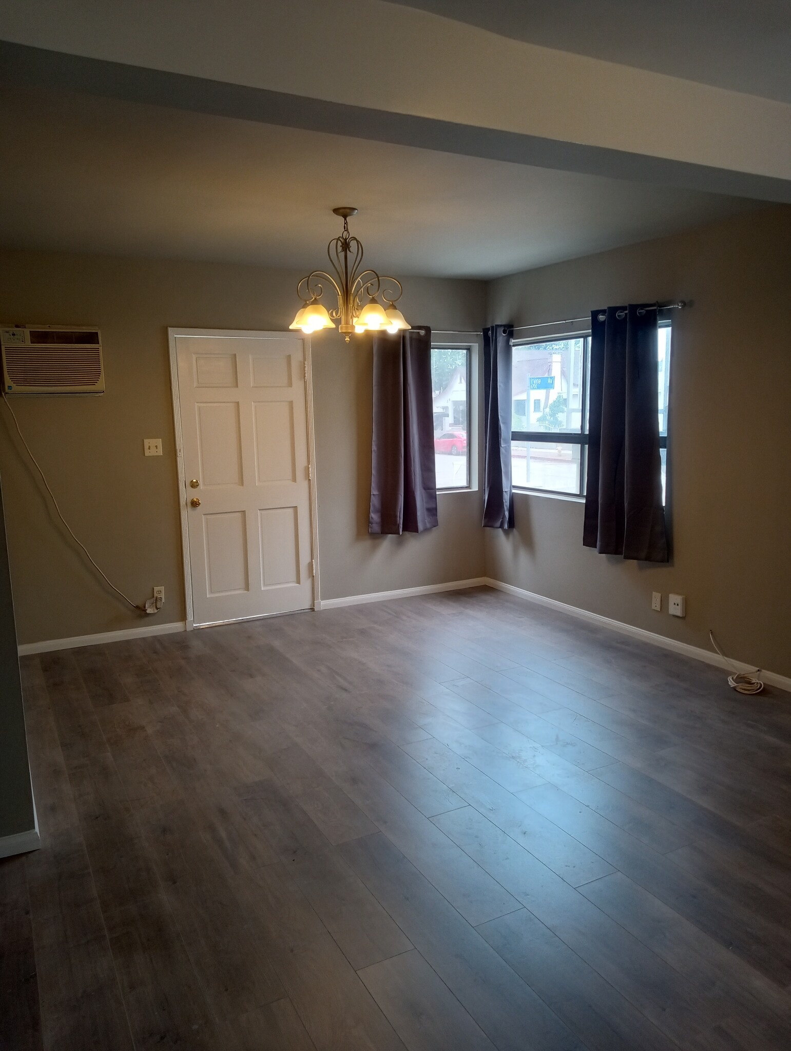 Building Photo - 11619 Archwood St