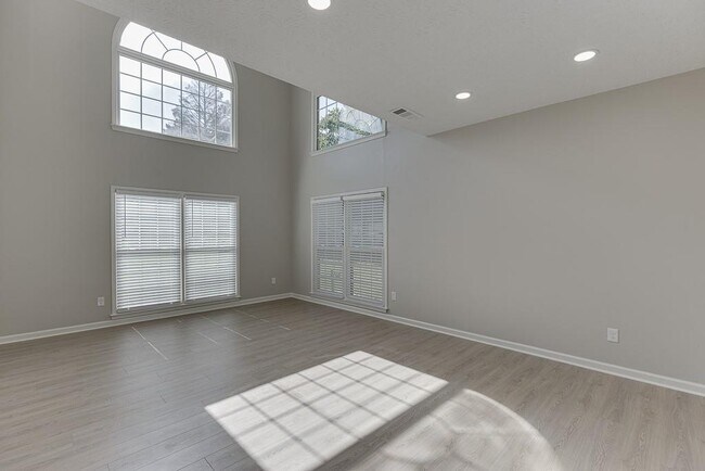 Building Photo - 5570 Cannonero Dr