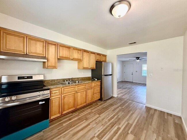 Building Photo - 6612 S Juanita St