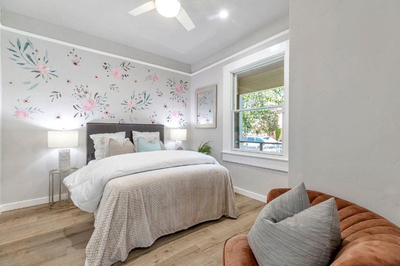 Building Photo - 336 E Washington Ave