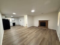 Building Photo - 160/162 W. Paces Dr