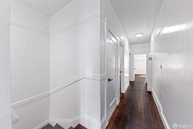 Building Photo - 318 Harriet St