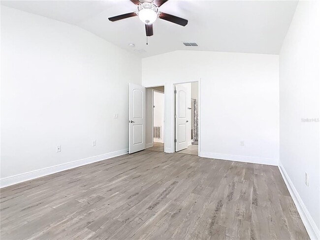 Building Photo - 465 Buchannan Dr