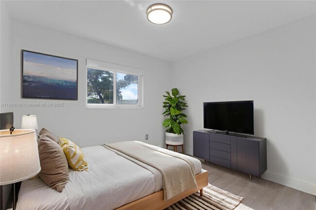 Building Photo - 9621 SW 58th St