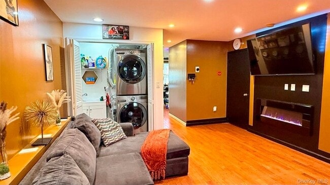 Building Photo - 660 Williams Ave