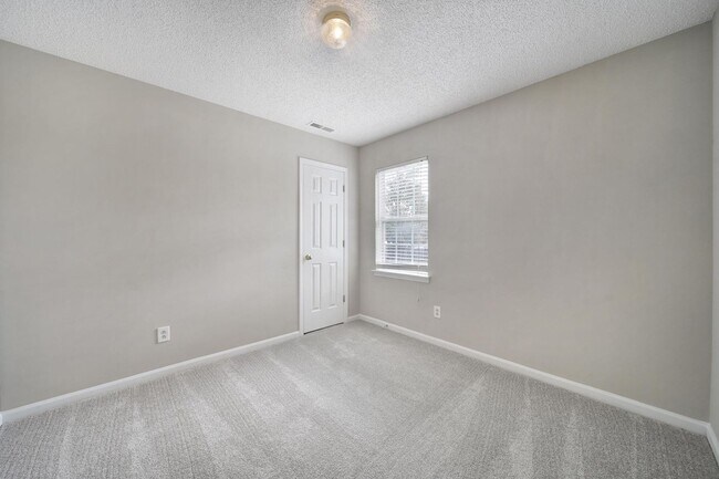 Building Photo - Lovely 3 Bed 2 Bath Home in Indian Trail o...