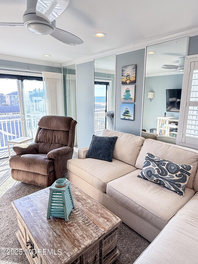 Building Photo - 1 21st Ave